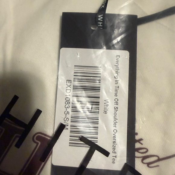 NWT White Fox Everything In Time Off Shoulder Oversized Tee - Picture 5 of 6